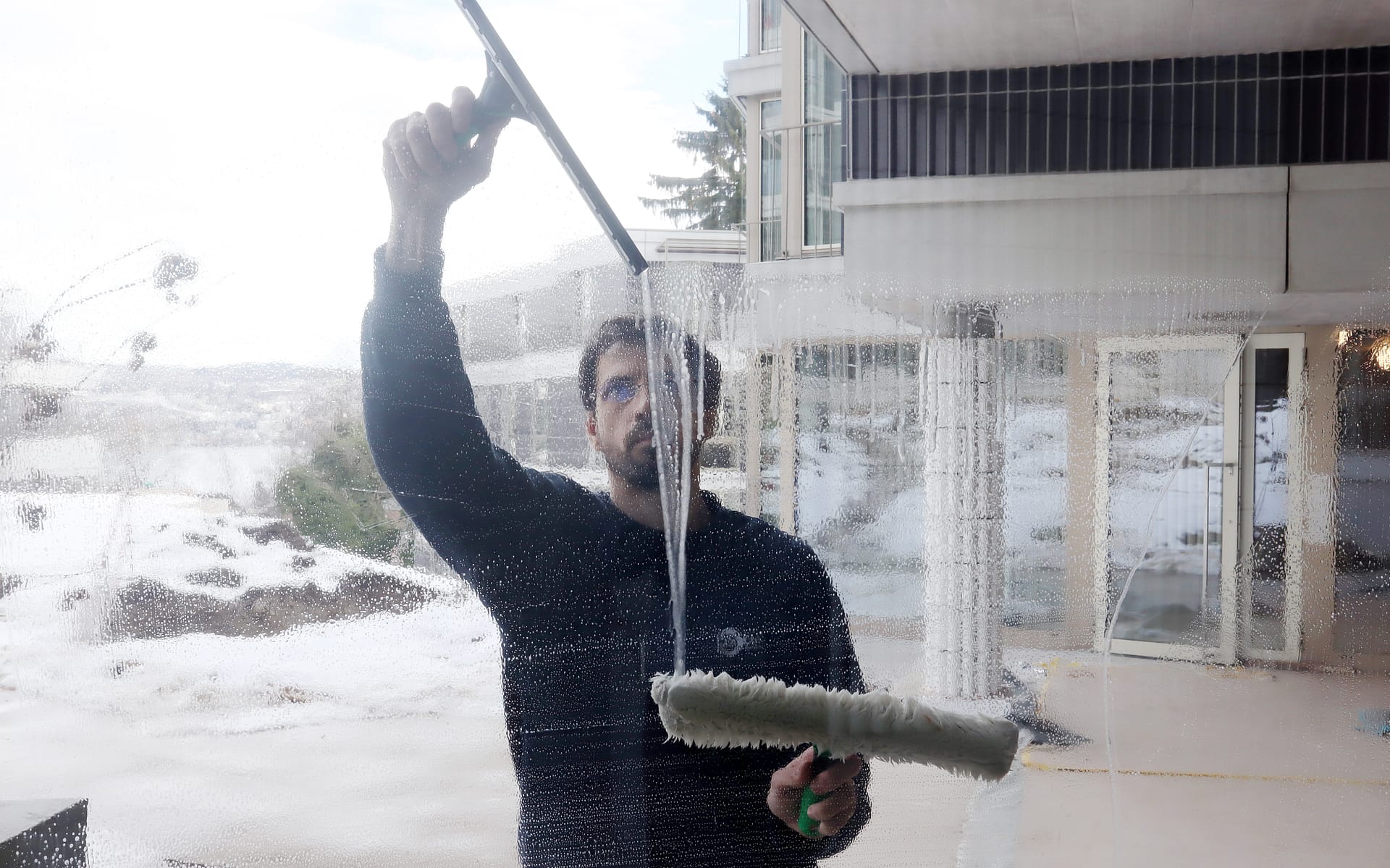 Reinigungsfirma für Fensterreinigung Zürich und Wohnungsreinigung Zürich